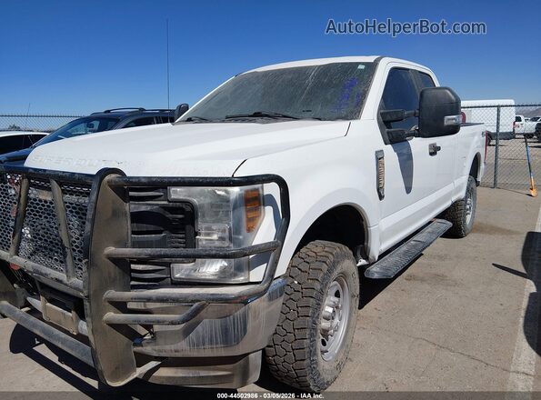 1FT7X2B68JEB92358 2018 FORD F-250 White 