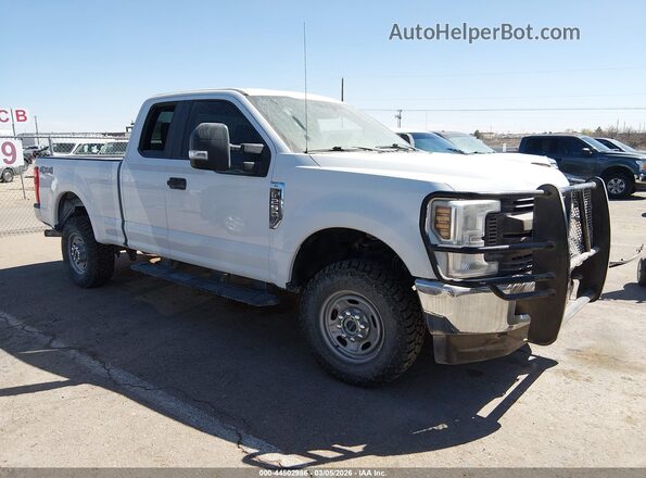 1FT7X2B68JEB92358 2018 FORD F-250 White 