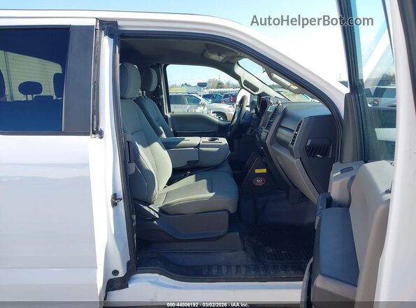 1FT7X2B69MED45804 2021 FORD F-250 White Widok wnętrza z przodu