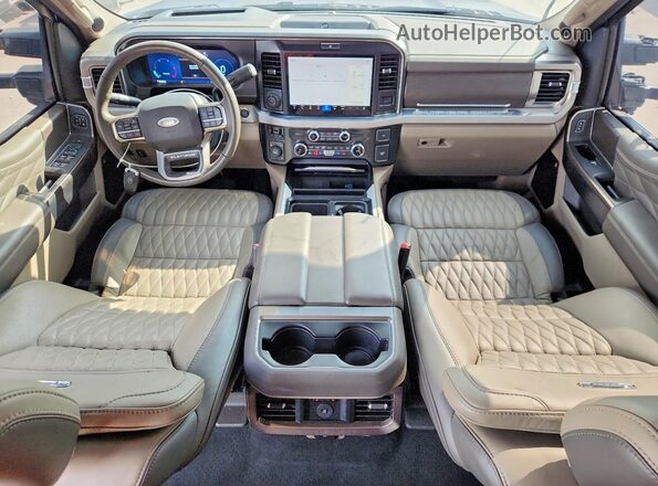 1FT8W2BM7TEC56205 2026 FORD F250 Синий Вид панели приборов