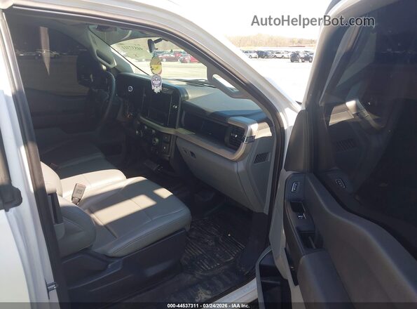 1FT8X2AA3PEC21171 2023 FORD F-250 White Սալոնի դիմացի տեսք