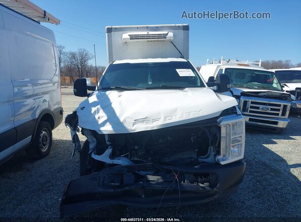 1FT8X2AA3PEC21171 2023 FORD F-250 White Սալոնի հետևի տեսք