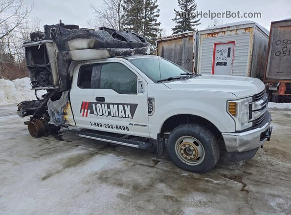 1FT8X3DT8JEB14143 2018 FORD F350 Burn Przód prawy