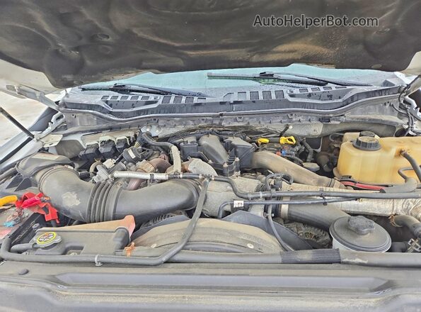 1FT8X3DT8JEB14143 2018 FORD F350 Burn Widok wnętrza z tyłu