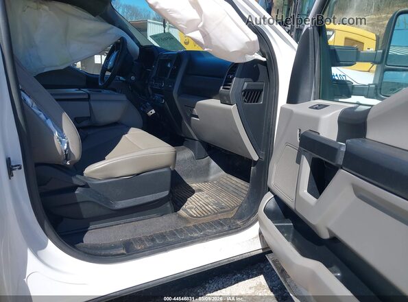 1FTBF2BT3LED77908 2020 FORD F-250 White Widok wnętrza z przodu