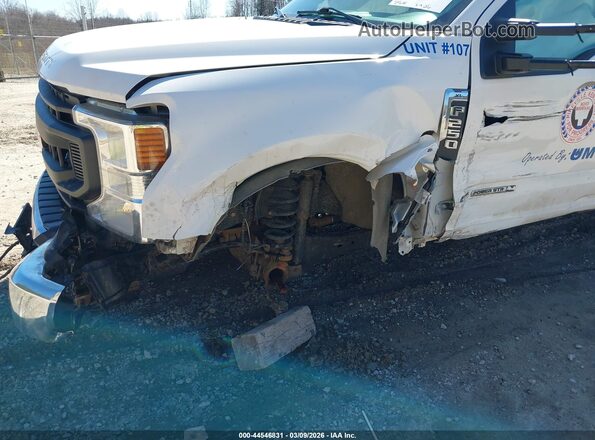 1FTBF2BT3LED77908 2020 FORD F-250 White Widok z przodu