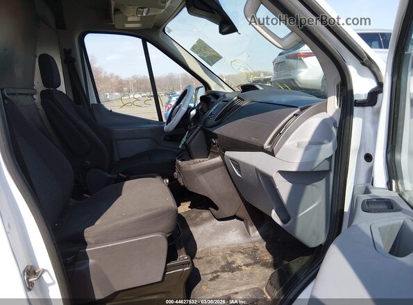 1FTBF4XG1HKB06913 2017 FORD TRANSIT-350 White Вид салону спереду
