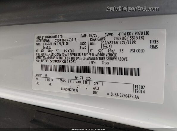 1FTBR2C8XPKB18051 2023 FORD TRANSIT-250 White Vista del compartimento del motor