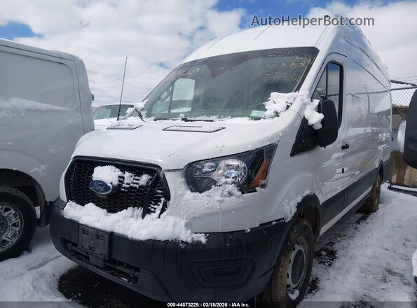 1FTBR3X82PKB45258 2023 FORD TRANSIT-250 White Widok wnętrza z tyłu