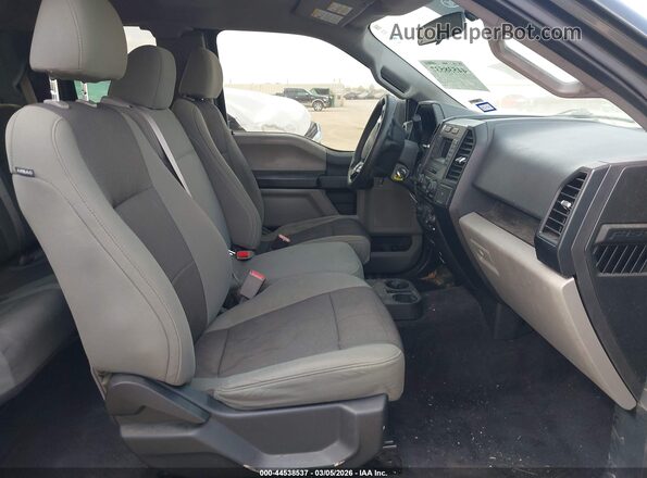 1FTEX1C88GFA77635 2016 FORD F150 Gray Вид салону спереду