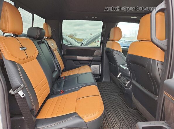 1FTFW1ED9NFB16411 2022 FORD F150 Белый Вид задних сидений