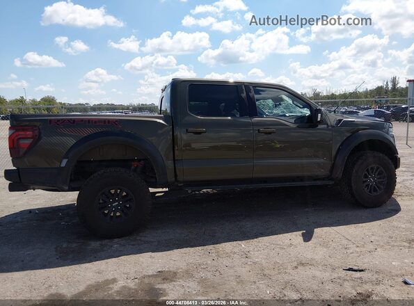 1FTFW1RG8SFB84764 2025 FORD F150 Gold უკანა სალონის ხედი