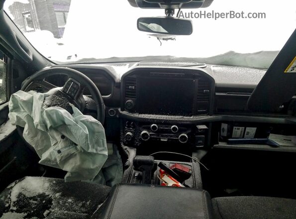 1FTFW3L51RFA93526 2024 FORD F150 White Widok deski rozdzielczej