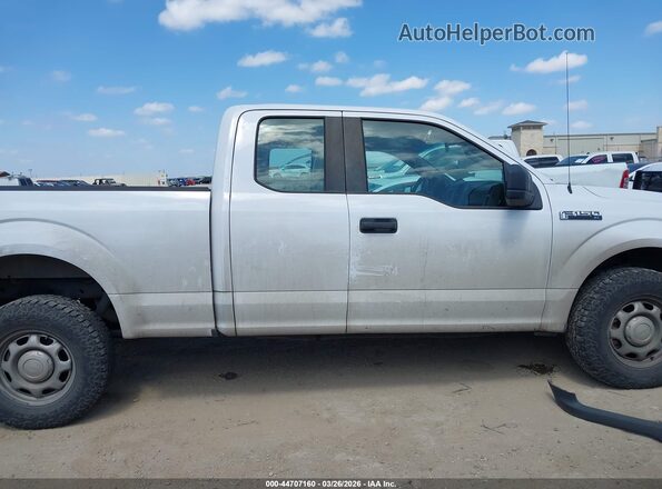1FTFX1EGXJKC14114 2018 FORD F150 White Widok wnętrza z tyłu