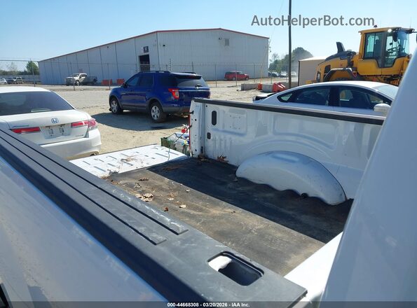 1FTMF1CB9JFE07638 2018 FORD F150 White VIN կոդի պիտակի տեսք