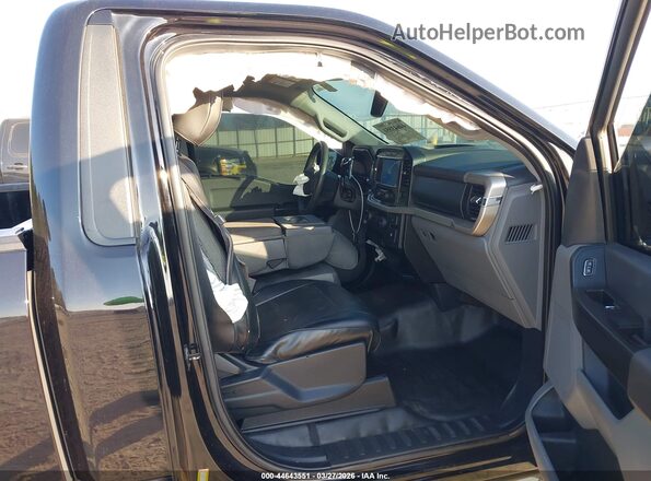 1FTMF1CP1MKE81269 2021 FORD F150 Черный Вид салона спереди