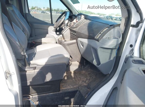 1FTYE2CM4HKA04955 2017 FORD TRANSIT-150 Белый Вид салона спереди