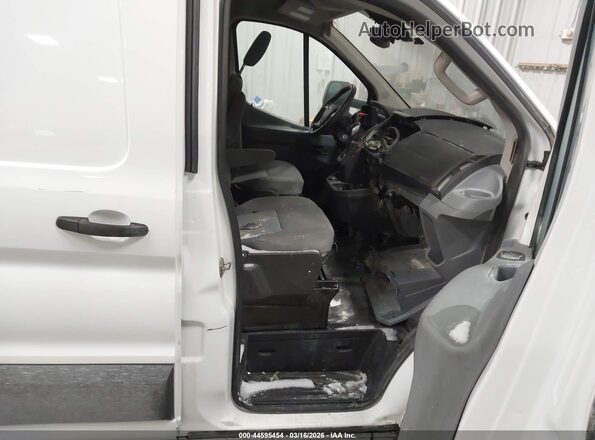 1FTYE2YM0HKB25586 2017 FORD TRANSIT-150 White Widok wnętrza z przodu