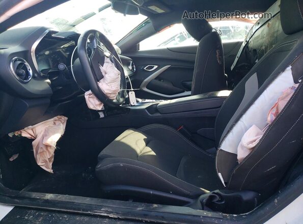 1G1FB1RX8P0160415 2023 CHEVROLET CAMARO Белый Вид салона спереди