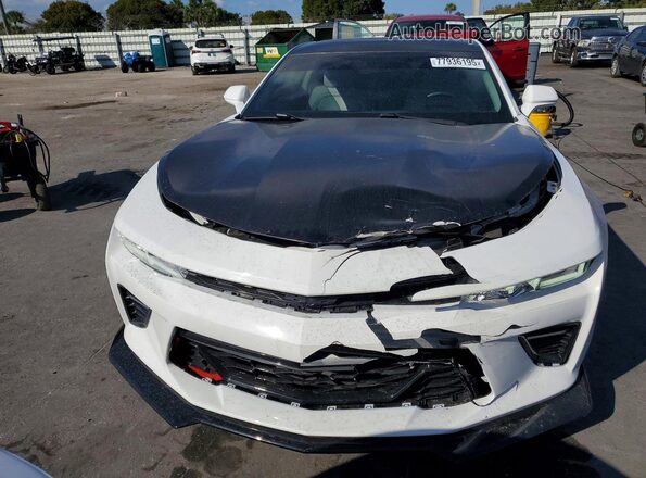 1G1FD1RS3G0132407 2016 CHEVROLET CAMARO White Вид спереду