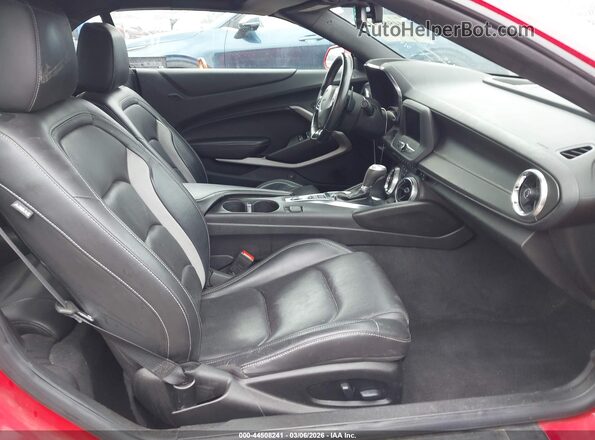 1G1FD3DS4M0101617 2021 CHEVROLET CAMARO Red Вид салону спереду