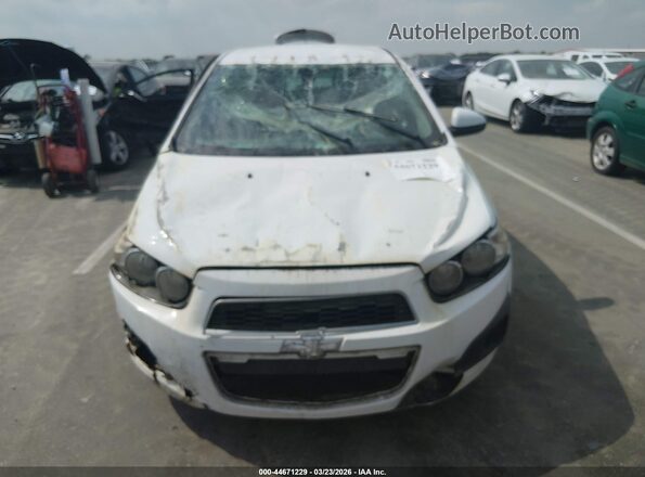 1G1JC6SH0G4152597 2016 CHEVROLET SONIC White Vista del salpicadero