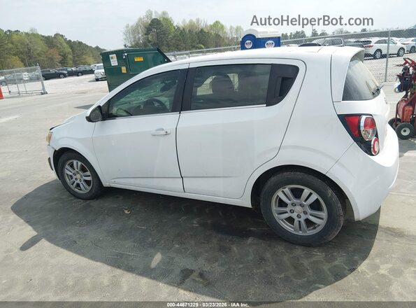 1G1JC6SH0G4152597 2016 CHEVROLET SONIC White Vista interior trasera