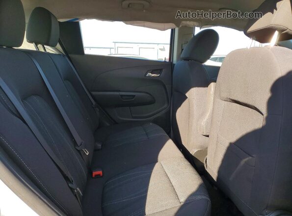 1G1JC6SH1G4134903 2016 CHEVROLET SONIC Silver Հետևի նստատեղերի տեսք