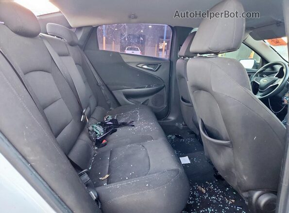 1G1ZB5ST4JF175235 2018 CHEVROLET MALIBU White Widok tylnych siedzeń