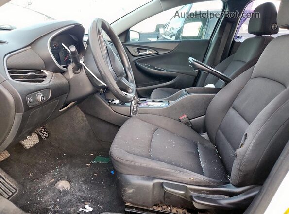 1G1ZB5ST4JF175235 2018 CHEVROLET MALIBU White Widok wnętrza z przodu