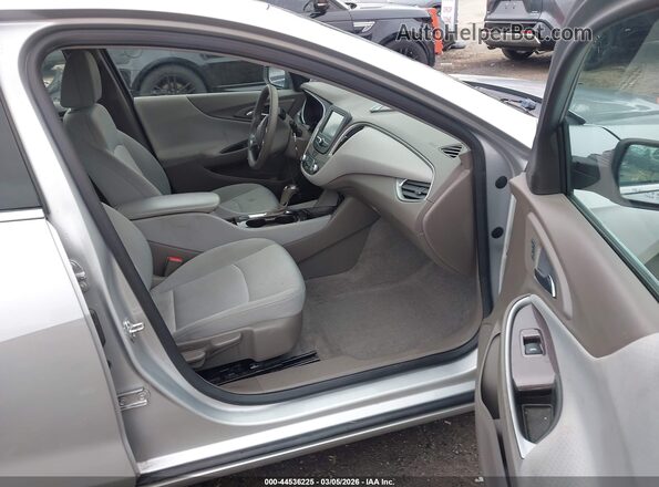 1G1ZC5ST2JF286895 2018 CHEVROLET MALIBU Silver Widok wnętrza z przodu