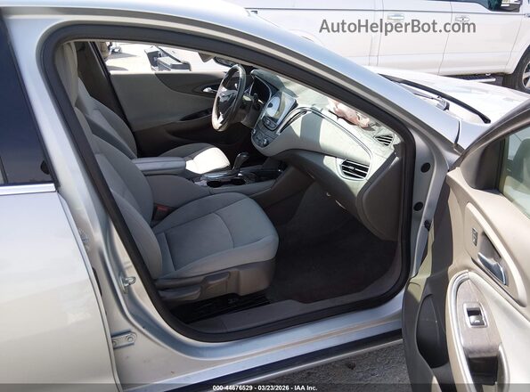 1G1ZD5ST3JF165712 2018 CHEVROLET MALIBU Gray Widok wnętrza z przodu