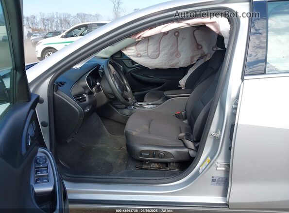 1G1ZD5ST3NF156966 2022 CHEVROLET MALIBU Silver Вид салону спереду
