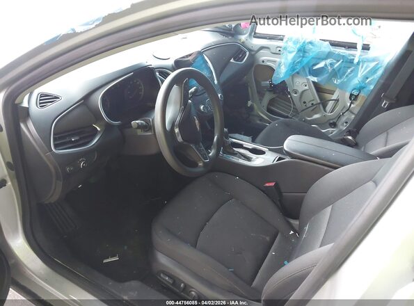 1G1ZD5ST5MF007067 2021 CHEVROLET MALIBU Silver Вид салону спереду