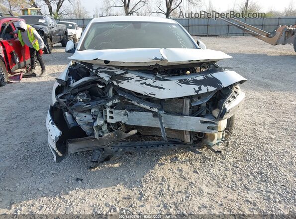 1G1ZD5ST7JF180200 2018 CHEVROLET MALIBU Белый Вид спереди