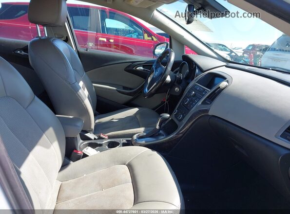 1G4PR5SK8H4107734 2017 BUICK VERANO White Vista interior delantera