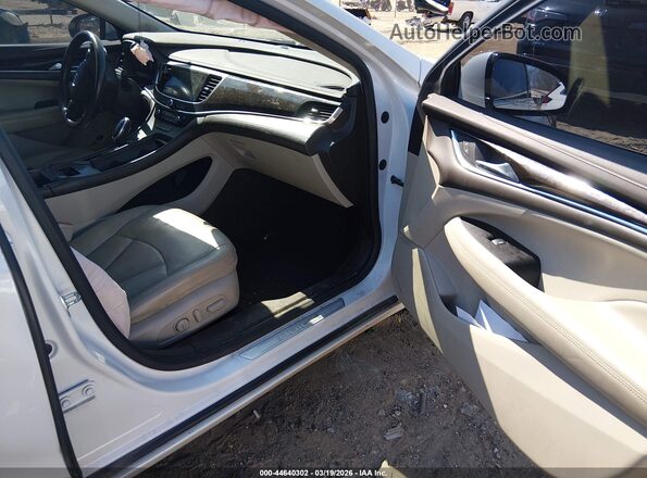 1G4ZP5SS3HU123404 2017 BUICK LACROSSE White Front interior view
