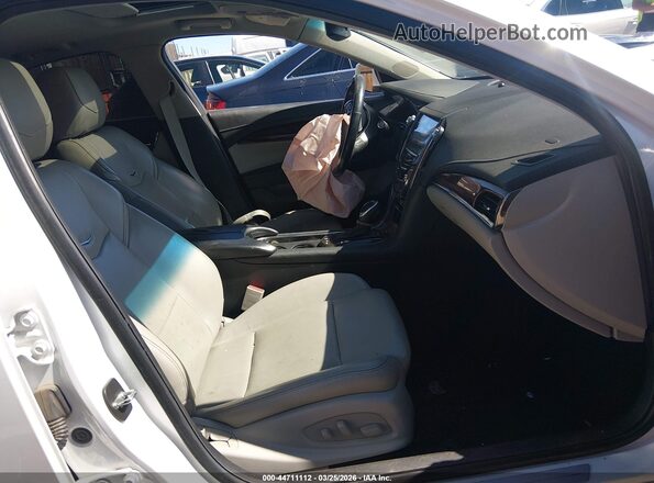 1G6AF5SX8J0131272 2018 CADILLAC ATS Белый Вид салона спереди