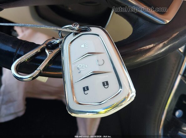 1G6AF5SX8J0131272 2018 CADILLAC ATS Белый Вид панели приборов