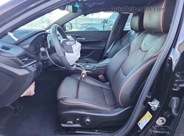 1G6DC5RK4T0101849 2026 CADILLAC CT4 Black Սալոնի դիմացի տեսք