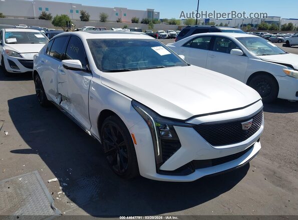 1G6DP5RK1S0115808 2025 CADILLAC CT5 White Widok wnętrza z tyłu