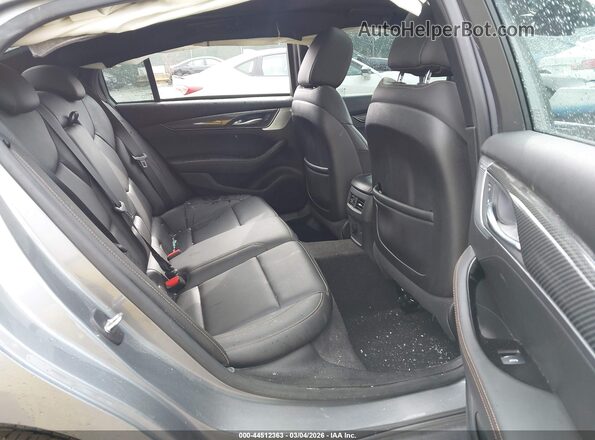 1G6DV5RW4N0125858 2022 CADILLAC CT5 Gray VIN կոդի պիտակի տեսք