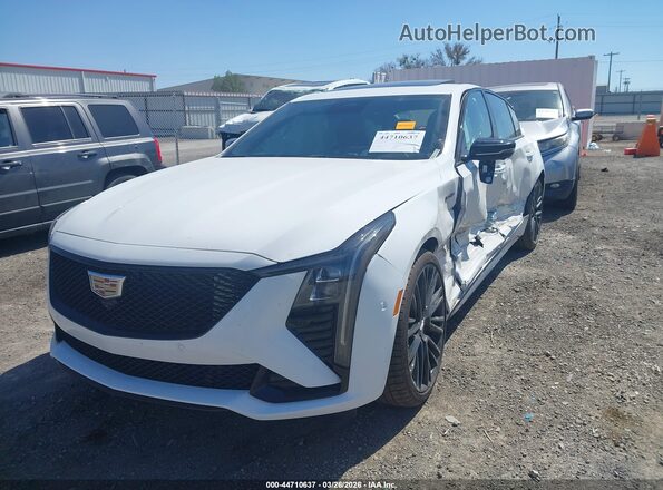 1G6DV5RWXT0102212 2026 CADILLAC CT5 White Передня ліва чверть