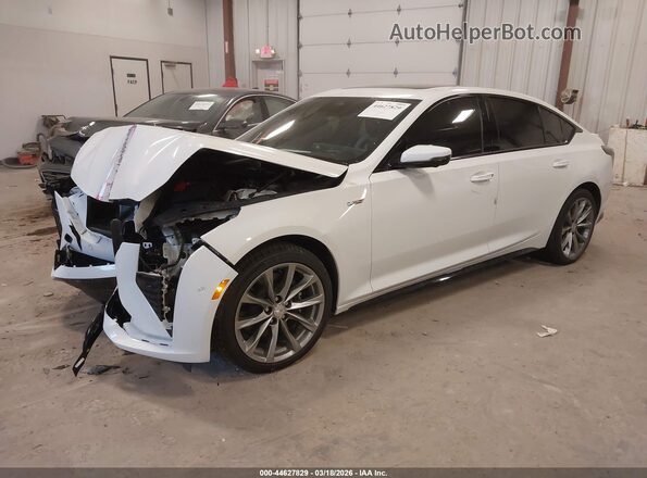 1G6DV5RWXT0109581 2026 CADILLAC CT5 White წინა მარცხენა ხედი სამი მეოთხედიდან