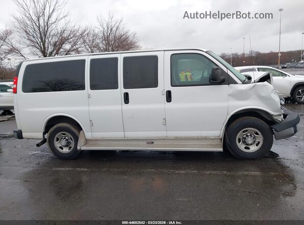 1GAWGFFG3L1144937 2020 CHEVROLET EXPRESS White Rear interior view