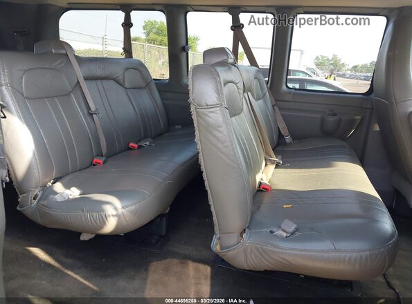 1GAWGFFG5K1211097 2019 CHEVROLET EXPRESS Белый 