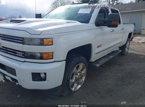 1GC1KWEY7JF155207 2018 CHEVROLET SILVERADO Белый Вид спереди