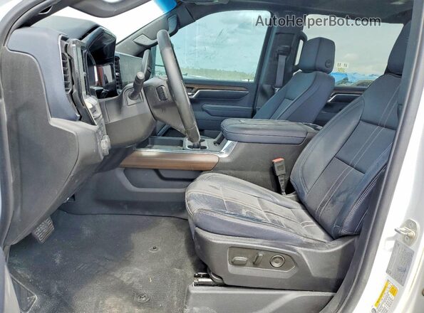 1GC4YREY3RF310697 2024 CHEVROLET SILVERADO White Front interior view