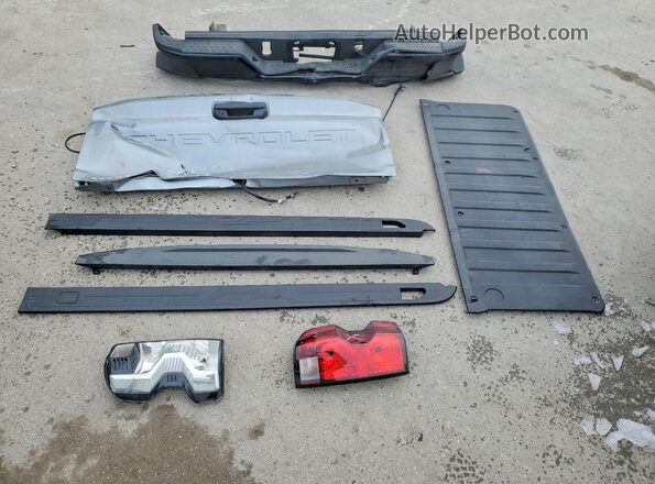 1GCGSBECXR1236539 2024 CHEVROLET COLORADO Gray Widok komory silnika