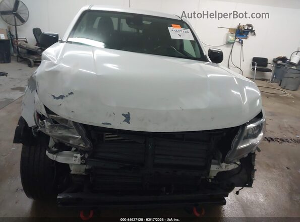 1GCGTCEN2J1125802 2018 CHEVROLET COLORADO White Rear interior view